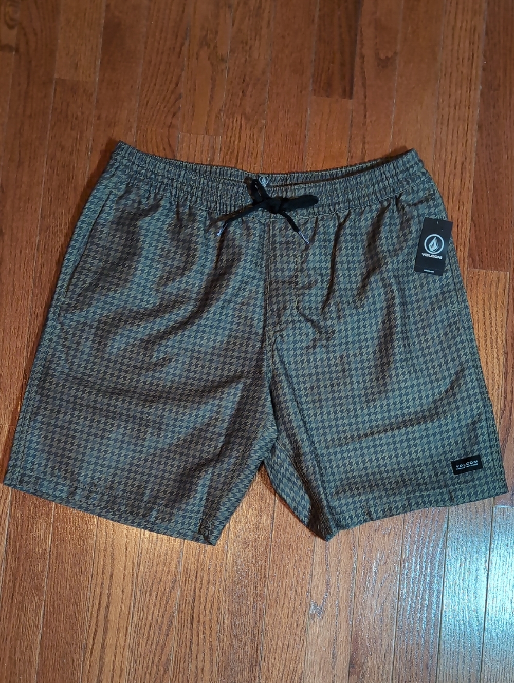 Volcom Men’s Preston Hybrid Shorts Size Large Brown Houndstooth Pattern New